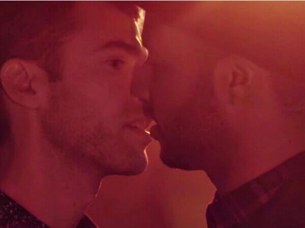Rayvon Owen, American Idol, fa coming out nel suo videoclip - rayvon owen shane crone 2 1 - Gay.it
