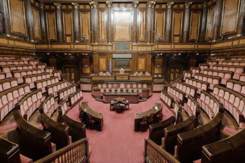 Unioni civili: col voto segreto su stepchild si rischia eccome - senato vuoto 1 - Gay.it
