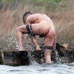 tom_hardy_nudo_cazzo - Thumbnail