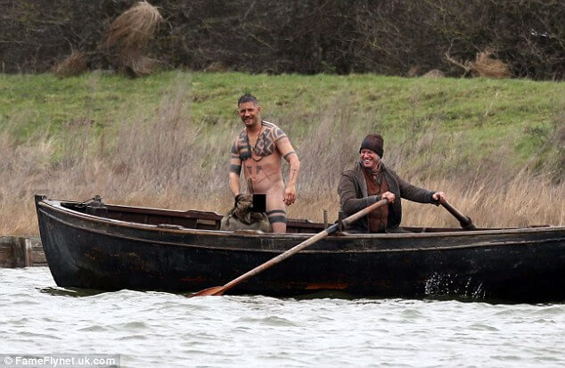 tom_hardy_nudo