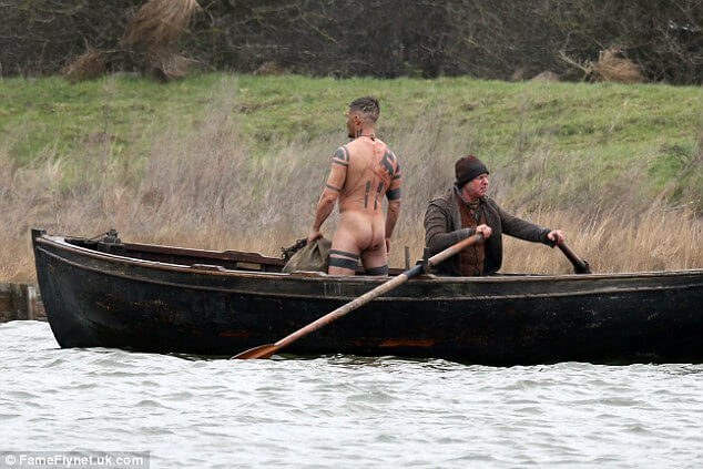 tom_hardy_nudo