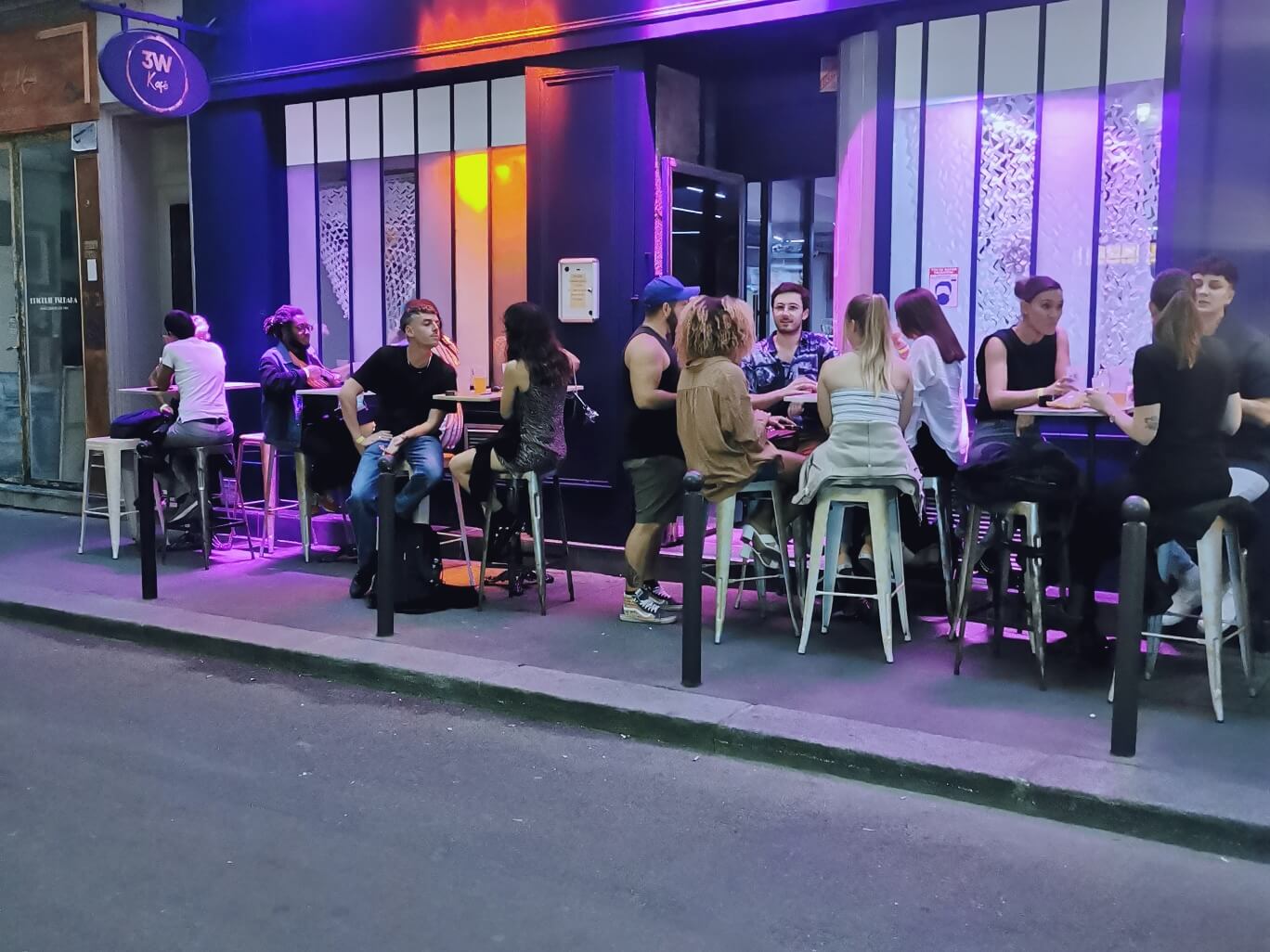 locali gay parigi, bar per lesbiche, 3w café
