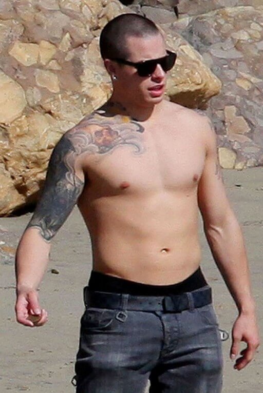Casper_Smart_fisico_sexy