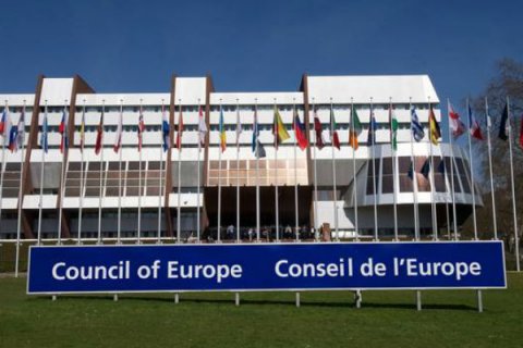 Il Consiglio d'Europa dice no alla surrogata: decisivo il voto del PD - Consiglio Europa 2 base 1 - Gay.it