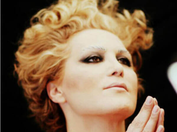 Lucrezia Valia: “Sono una trans, non sono una puttana!”
