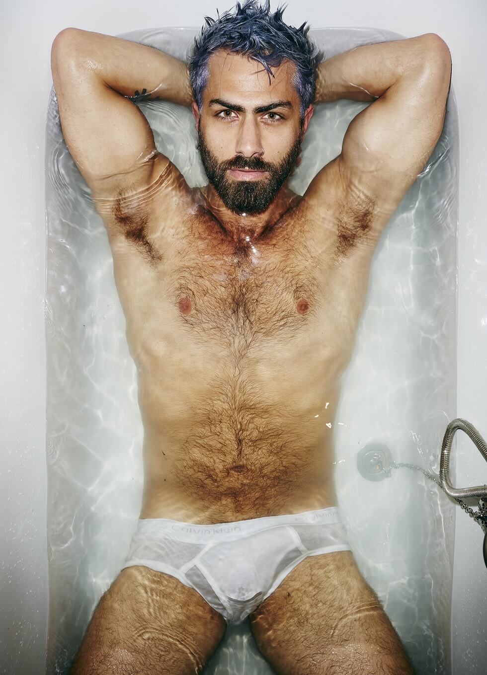 adam_ranzi_pornostar_doccia_nudo