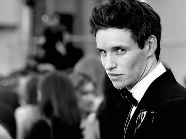 Eddie Redmayne supporta il Los Angeles LGBT Center
