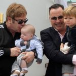 elton_john_David_furnish_figli - Thumbnail
