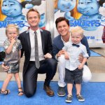Buona festa del papà gay: la gallery dei 10 papà più famosi - Thumbnail