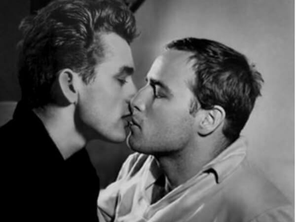 Marlon Brando e James Dean erano amanti: i dettagli in un libro - james dean marlon brandi amanti 1 - Gay.it