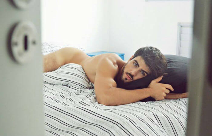 juliano_laham_BBB16_fisico_sexy_nudo