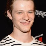 lucas_till_macgyver - Thumbnail
