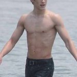 lucas_till_macgyver - Thumbnail