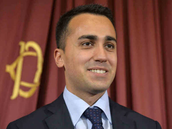 Di Maio (M5S): GPA abominevole, su adozioni gay serve referendum