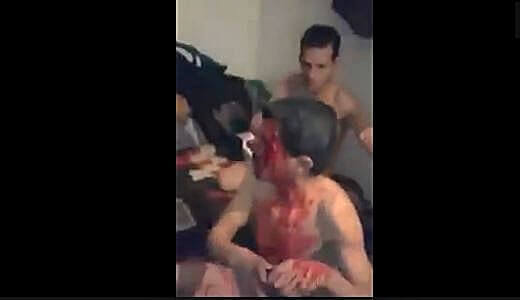VIDEO SHOCK: Due marocchini sorpresi a letto picchiati a sangue