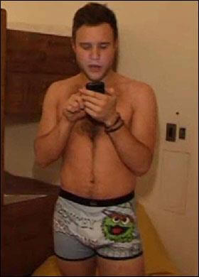 olly_murs_nudo_pacco