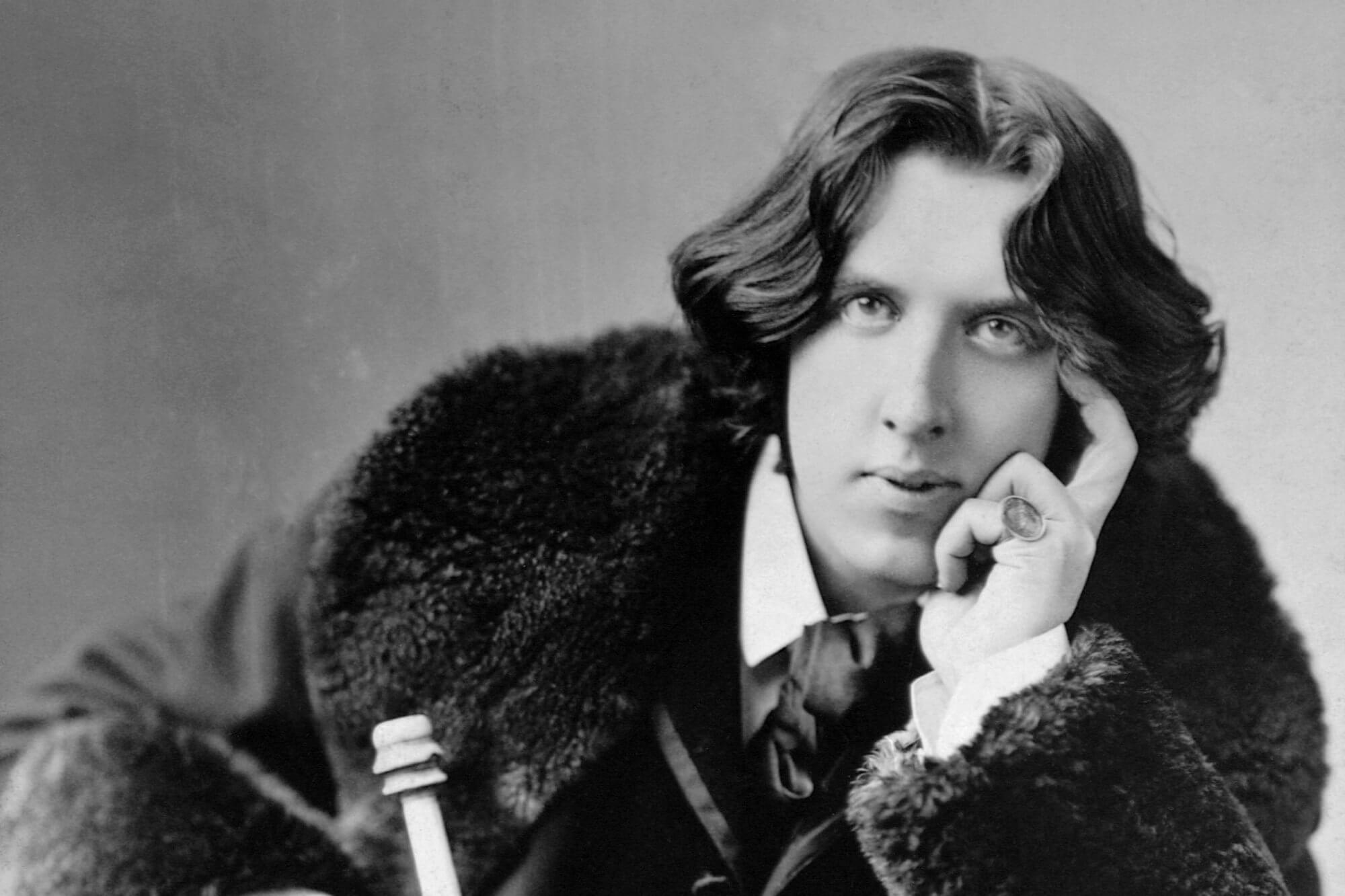 Oggi giornata della poesia: ecco i dieci poeti gay più famosi