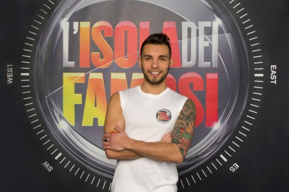 Marco Carta è etero, parola della sua ex. Che ne pensate? - MARCO CARTA alta 1150x748 - Gay.it