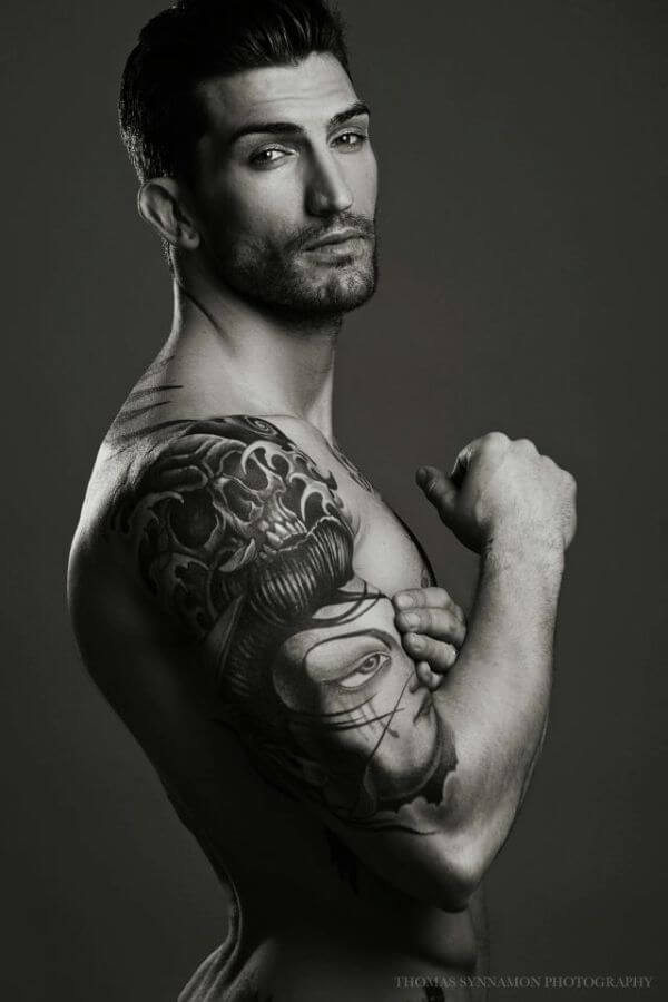 adam_von_rothfelder_nudo_fisico_sexy