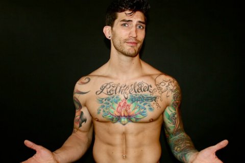 Le foto scandalo del personal trainer tv Adam Von Rothfelder - adam von rothfelder 11 - Gay.it