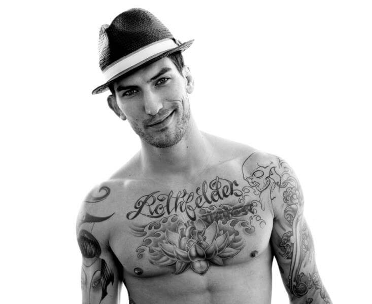 adam_von_rothfelder_nudo_fisico_sexy
