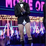 alexander_skarsgard_mtv_movie_awards_2016_in_mutande - Thumbnail