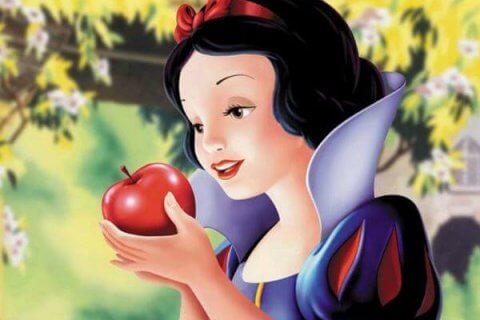 Disney: in sviluppo la storia di Rosarossa, sorella di Biancaneve - biancaneve e i sette nani - Gay.it