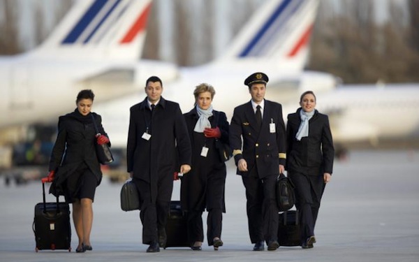 Gli steward gay di Air France contro l’Iran