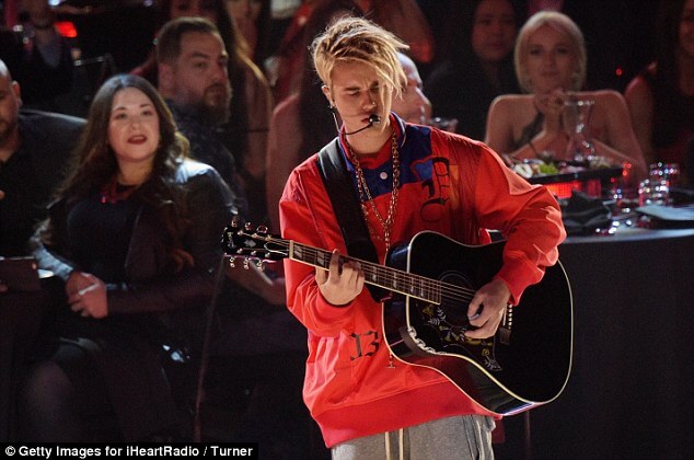 iHeartRadio_music_awards_2016_justin_bieber