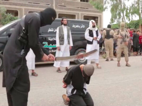 ISIS: nuove esecuzioni di gay, le immagini shock - isis base 3 - Gay.it