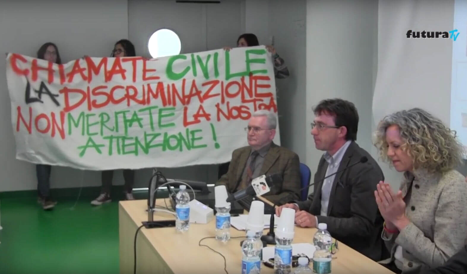 Torino: contestazione lgbt a Monica Cirinnà. “Non può parlare di famiglia”