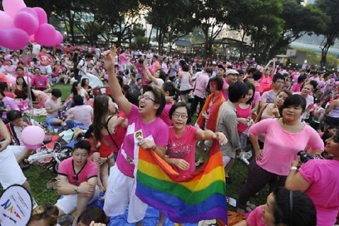 Singapore, il Parlamento cancella la legge che criminalizzava il sesso gay e allontana il matrimonio egualitario - singapore lgbt - Gay.it