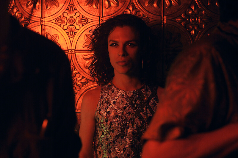 Vivide, vibranti, 70's: le più belle immagini dal set di Stonewall