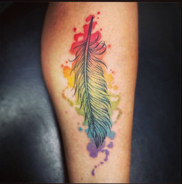 tatuaggi_LGBT_arcobaleno_piuma