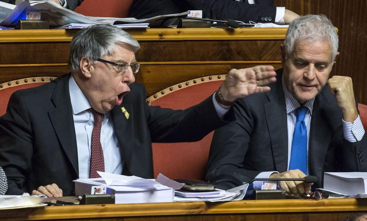 Giovanardi, Formigoni e Gasparri vogliono abrogare le unioni civili