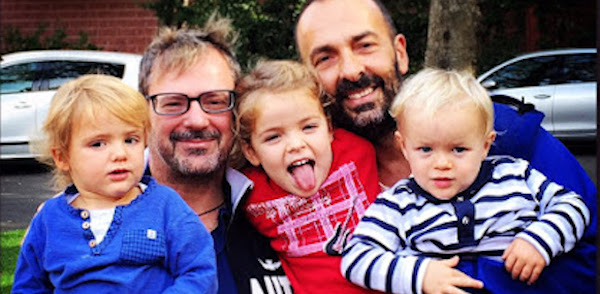 famiglia gay con tre figli