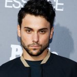 E' Jack Falahee, l'attore de Le Regole del delitto perfetto, in un sex tape gay? - Thumbnail