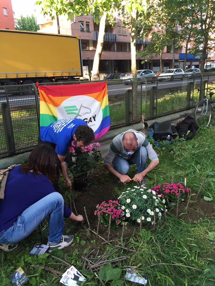 Torino: Guerrilla Garden sotto al condominio omofobo
