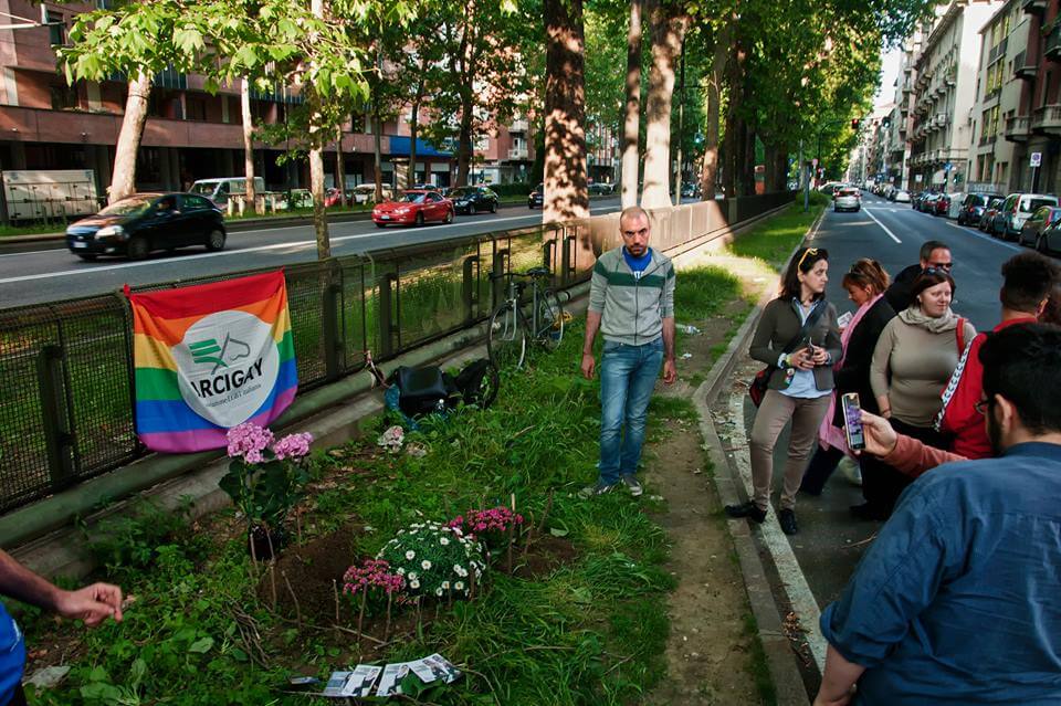 Torino: Guerrilla Garden sotto al condominio omofobo