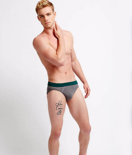 dustin_mcneer_fisico_sexy_ANTM