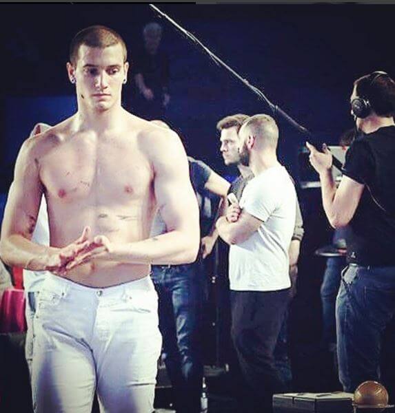 Gabriele Esposito vince Amici 15 categoria Ballo: ecco le sue foto più calde
