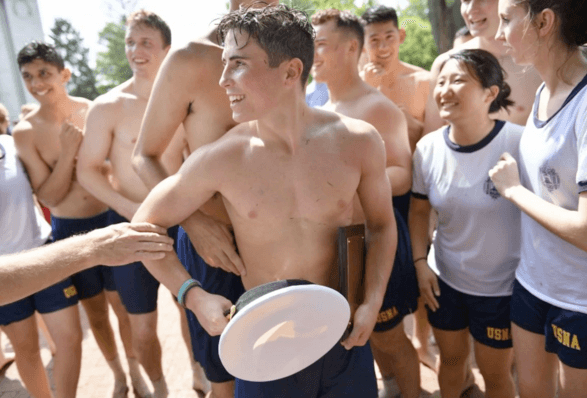 Herndon: la scalata di cadetti più omoerotica al mondo