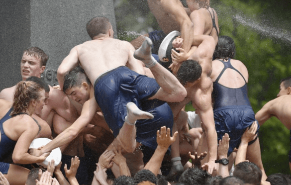 Herndon: la scalata di cadetti più omoerotica al mondo