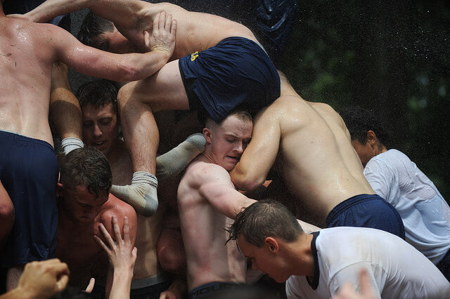 Herndon: la scalata di cadetti più omoerotica al mondo