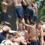Herndon: la scalata di cadetti più omoerotica al mondo - Thumbnail