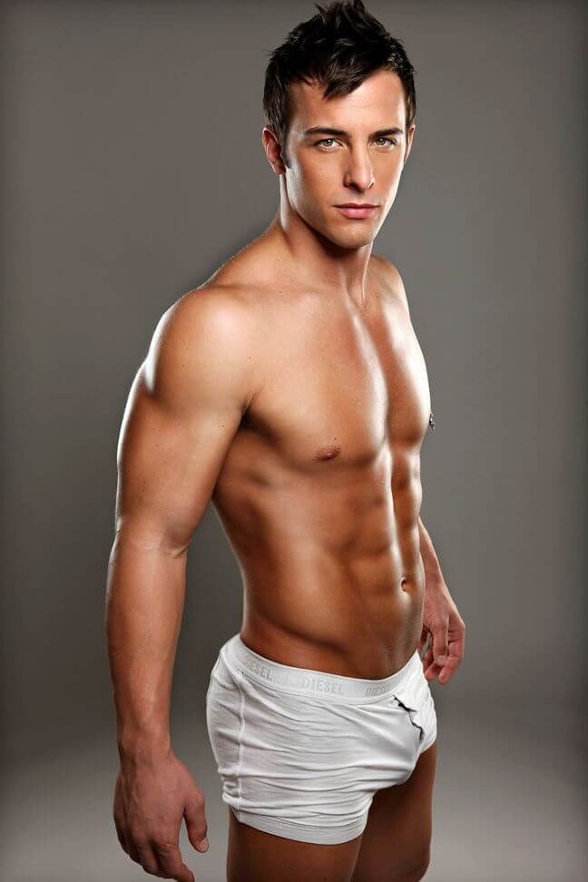 nick_hawk_gigolos_nudo