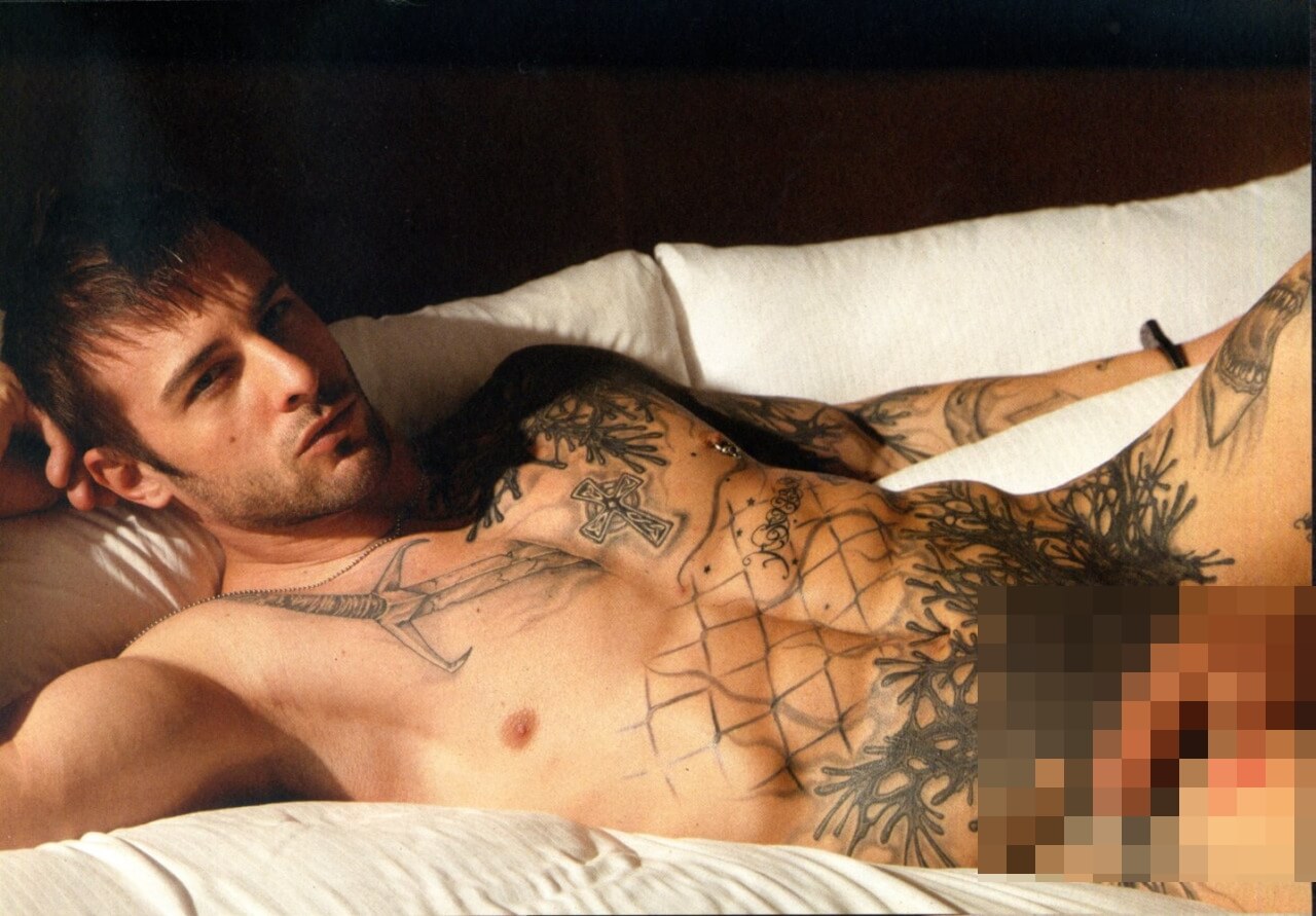 nick_hawk_gigolos_nudo