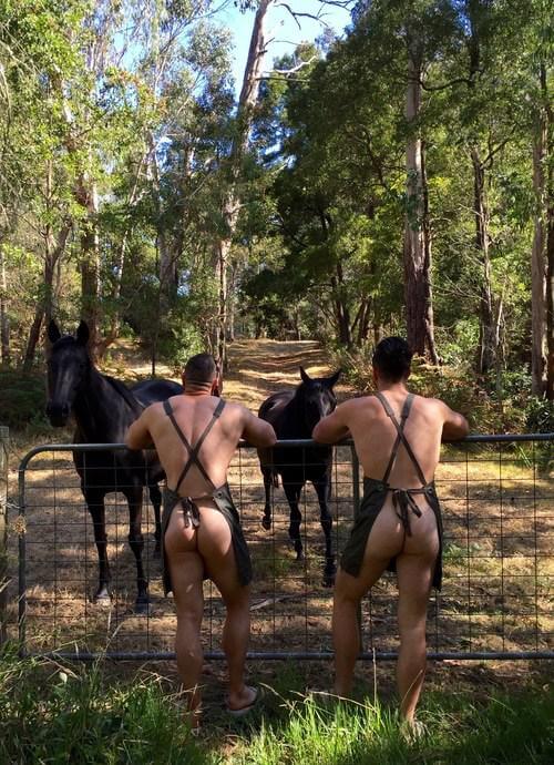 nude_dude_Candles