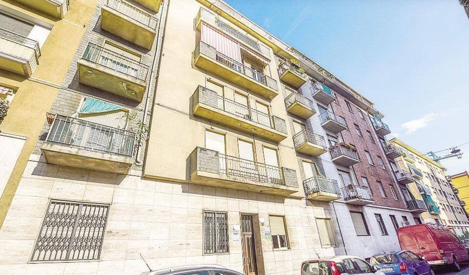 "Ecco la solidarietà": ragazzo di Torino di nuovo aggredito - via paravia torino condominio gay - Gay.it