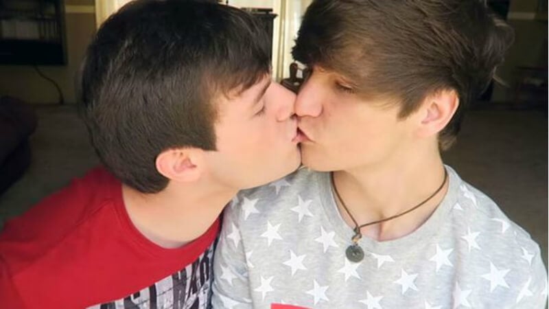 Hunter and Tyler, youtubers, fanno coming out come coppia